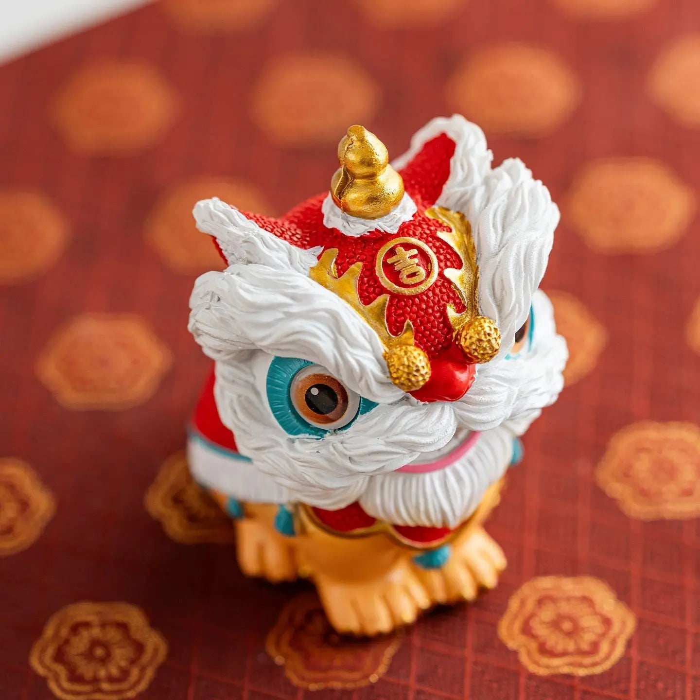 Tao Stones Radiant Guardian Lions: Handcrafted Desktop Prosperity Pair